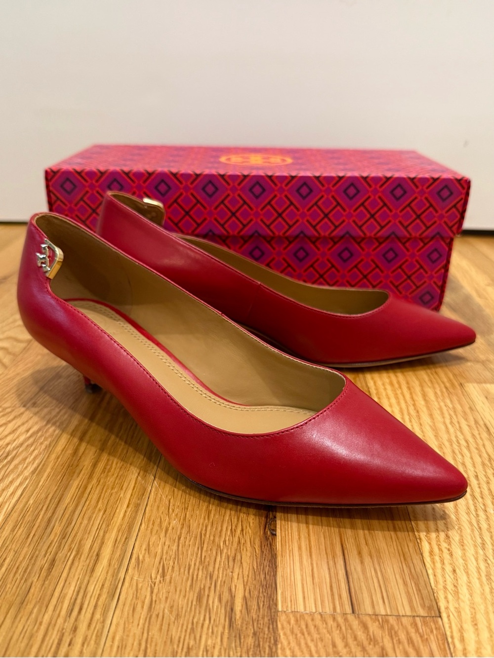 NIB New Tory Burch Elizabeth 40mm Kitten Heel Pump Dark Redstone Size 6C